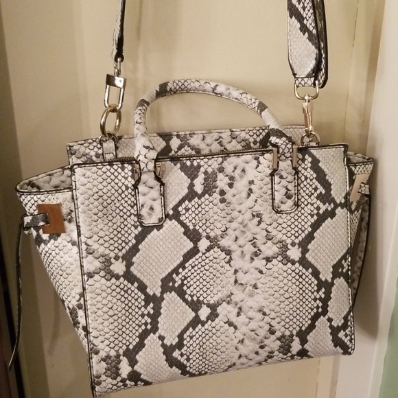 GUESS handbag - Picture 3 of 8